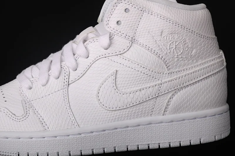 All categories Air Jordan Jordan series basketball shoes Air Jordan 1 Mid Air Jordan 1 Mid AJ1 Joe 1 snake pattern white mid-top basketball shoes series BQ6472-110